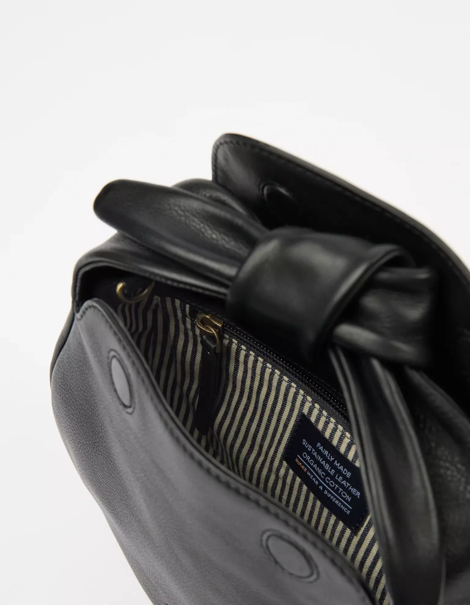 O MY BAG Coco Crossaint Black Soft Grain Leather Bag Handtasche Leder schwarz